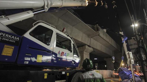 Kronologi Jatuhnya Beton Proyek MRT Menimpa Pengendara