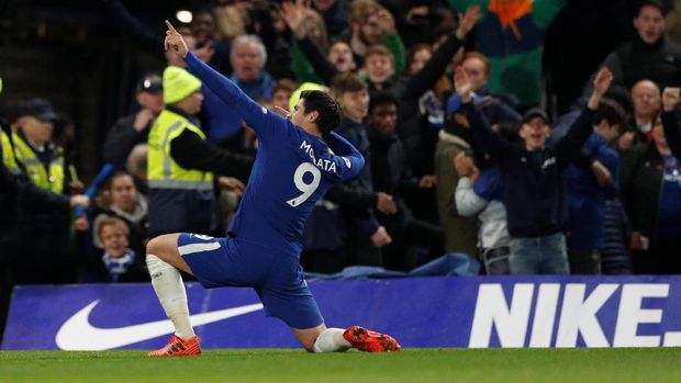 Alvaro Morata mencetak gol kemenangan Chelsea atas Manchester United.