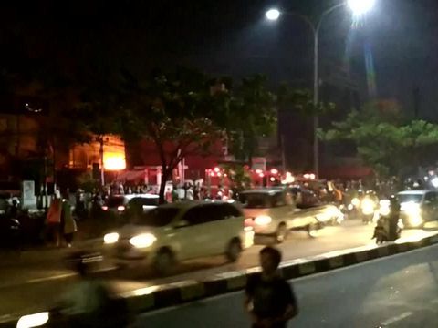 Arus lalu lintas di Margonda tersendat akibat kebakaran
