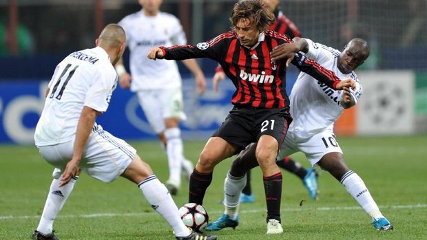 Andrea Pirlo mulai mengangkat namanya sebagai bintang di AC Milan.