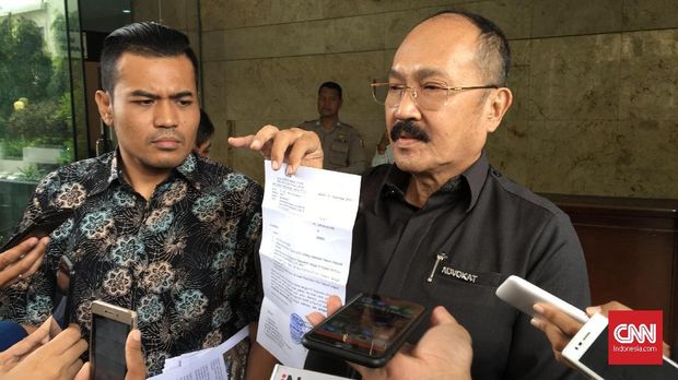 Fredrich Yunadi melaporkan Ketua KPK Agus Rahardjo.