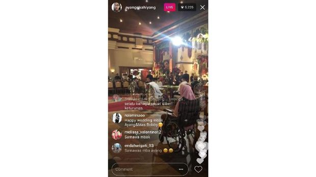 Akun Instagram Kahiyang live saat proses ijab kabul.