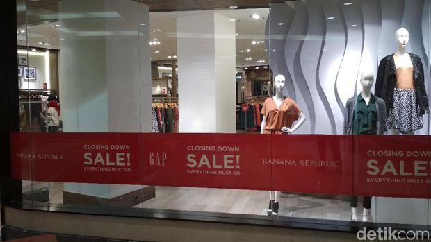 GAP Tutup Toko di Pondok Indah