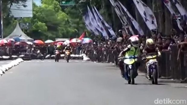 Dua Pembalap Road Race di Bondowoso Berkelahi Jadi Viral