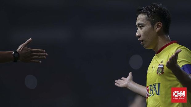 Wasit di Indonesia kerap menjadi bulan-bulanan protes keras pemain dan ofisial.