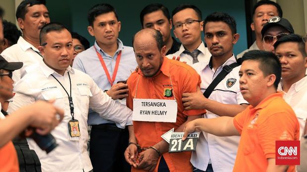 Kasubdit Jatanras Polda Metro Jaya AKBP Hendy F Kurniawan mengatakan, diketahui Sonny merupakan salah satu orang yang ahli membuat senjata api rakitan.