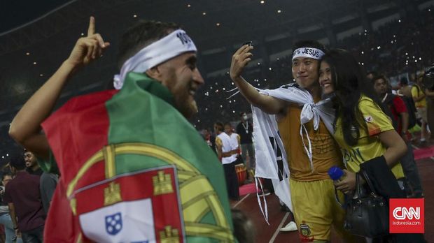 Pemain asing Bhayangkara FC akan menerima bonus uang tambahan senilai biaya umrah.