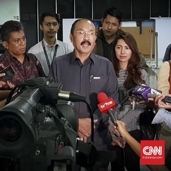 Fredrich Yunadi, di Mahkamah Konstitusi, Jakarta, Senin (13/11).