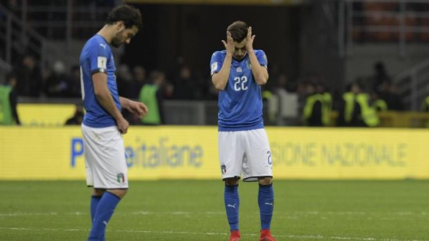 Kegagalan Timnas Italia ke Piala Dunia 2018 berbuntut mundurnya Carlo Tavecchi dari jabatan Presiden FIGC. (