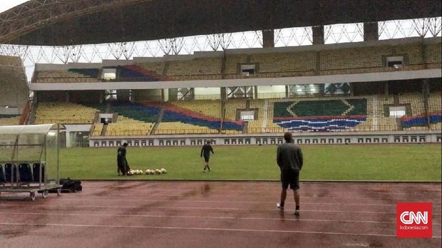 Kondisi Stadion Wibawa Mukti jelang latihan Timnas Indonesia U-23.