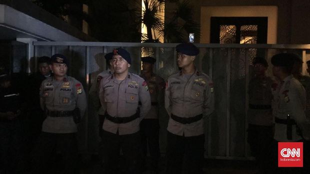 Drama Pencarian Setnov Berujung di Tiang Listrik