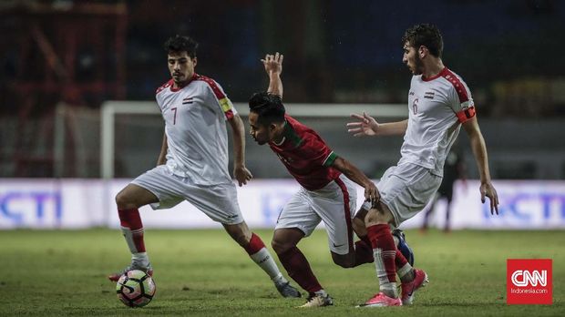 Andik Vermansah disebut pelatih Suriah U-23, Hussein Afash, sebagai pemain yang rajin bergerak. (