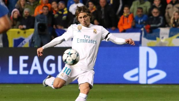 Luka Modric bukukan gol pertama dengan mengenakan kostum bernomor punggung 10 di Real Madrid.