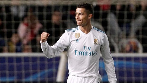 Florentino Perez mengatakan, Cristiano Ronaldo mudah memenangkan Ballon d'Or karena berada di Real Madrid. (