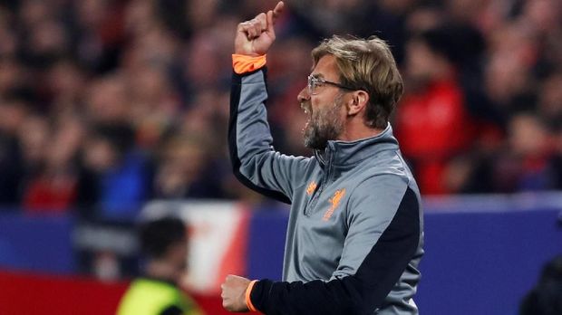 Juergen Klopp menyebut semua pemain bertanggung jawab untuk membentuk pertahanan yang tangguh.