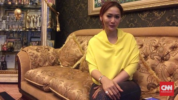 Inul Daratista adalah salah satu artis yang dekat dengan Titiek Puspa.