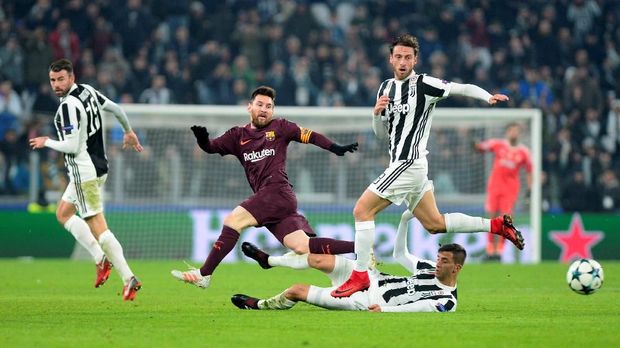 Lionel Messi baru turun bermain di babak kedua.