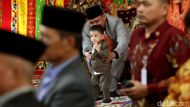Agar Balita Seusia Jan Ethes Nyaman Saat Hadir di Acara Besar Keluarga