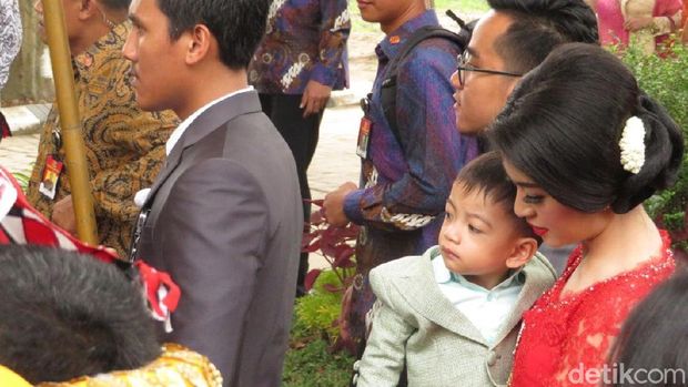 Agar Balita Seusia Jan Ethes Nyaman Saat Hadir di Acara Besar Keluarga