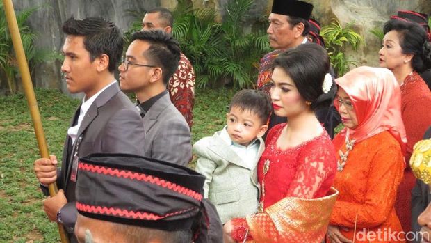 Agar Balita Seusia Jan Ethes Nyaman Saat Hadir di Acara Besar Keluarga
