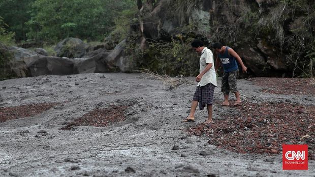 Kesaksian Warga atas Lahar Dingin Gunung Agung yang Melintas