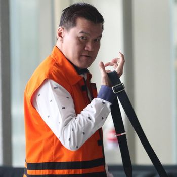 [EMB] Dugaan Pelicin yang Diterima Setnov dari Proyek e-KTP