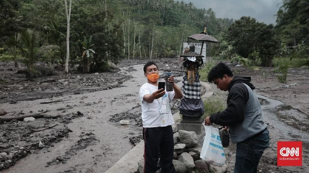 Lahar Dingin Gunung Agung Sungai Yeh Sah jadi Ajang Selfie