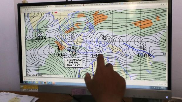Jawa Timur Dirundung Banjir, Bengawan Solo Siaga Merah