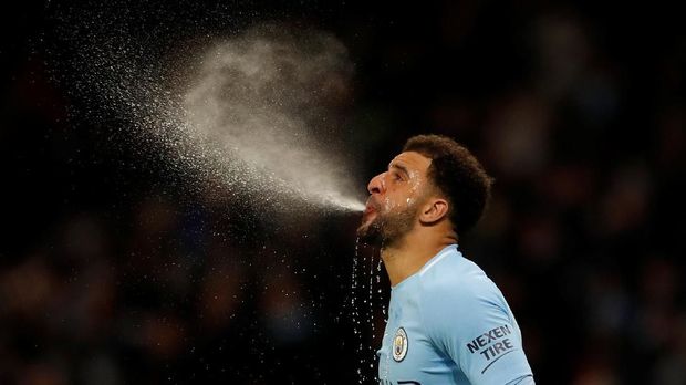 Manchester City dianggap membeli Kyle Walker dengan harga penyerang.