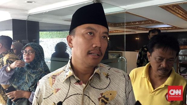 Imam Nahrawi mendapat gelar Bapak Olahraga Santri Nasional dari Universitas Islam Balitar.