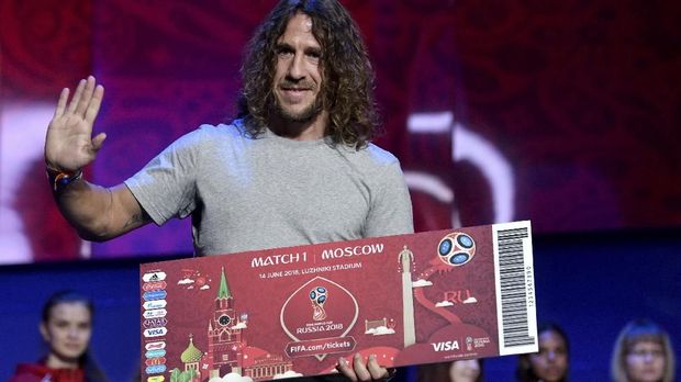 Carles Puyol hadir dalam gladi resik pengundian Piala Dunia 2018.