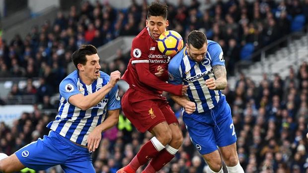 Liverpool sempat kesulitan mendobrak pertahanan Brighton & Hove Albion pada 29 menit pertama. (