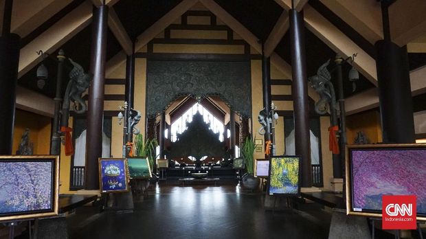 Empat Malam dalam Kemewahan 'Golden Triangle'