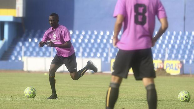 Makan Konate memiliki kemampuan individu yang baik sebagai seorang gelandang serang.
