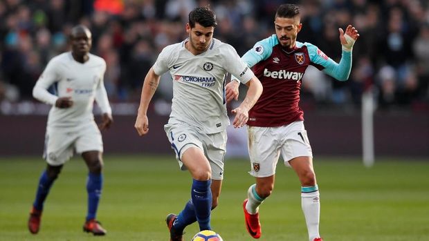 Chelsea tertinggal 0-1 pada babak pertama. (
