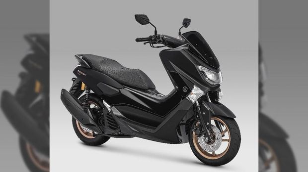 Membandingkan Generasi Terbaru Honda PCX dan Yamaha NMAX