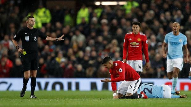 Manchester United menelan kekalahan di Derby Manchester.