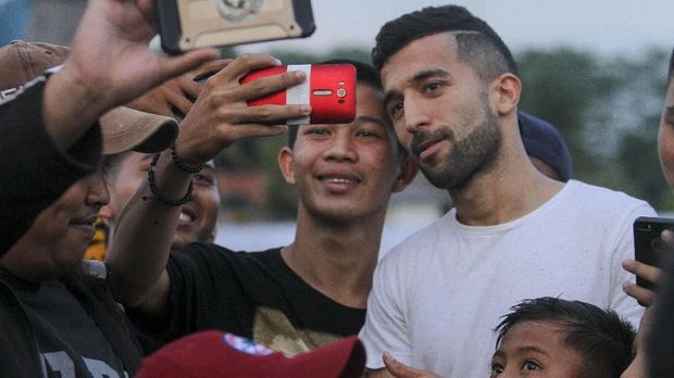 Manuchekher Dzhalilov dianggap sebagai pemain serbaguna yang bisa menjadi solusi bagi Sriwijaya FC.