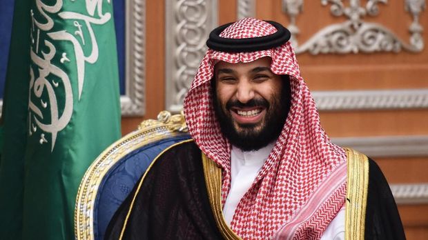 Pangeran Mohammed bin Salman menggagas penghapusan larangan menonton bioskop di Arab Saudi.