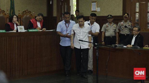 Hakim Praperadilan Saksikan Video Sidang Setnov di Tipikor