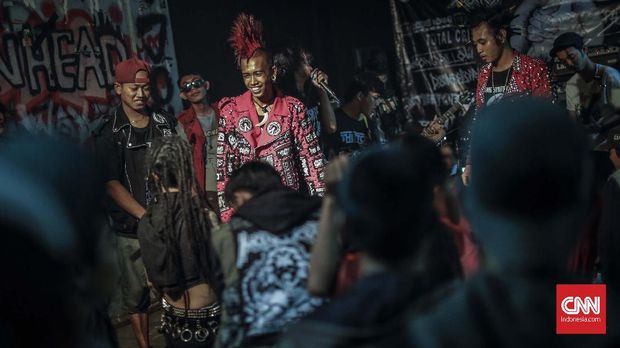 Pascareformasi, Punk jarang menggelar demonstrasi karena khawatir ditunggangi kepentingan lain.