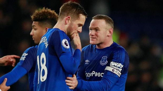 Gol jarak jauh Gylfy Sigurdsson jadi penentu kemenangan Everton atas Swansea City.