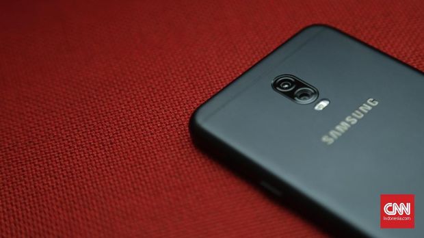 Menjajal Kamera Ganda Galaxy J7+ vs Note 8