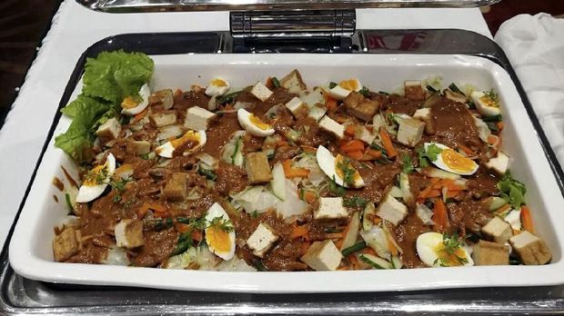 Dua chef Indonesia menyajikan kuliner Indonesia di Samoa
