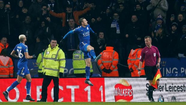 Jamie Vardy menunda kemenangan Manchester City lewat golnya di masa injury time.