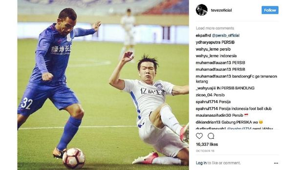 Bobotoh merayu Carlos Tevez untuk pindah ke Persib Bandung.