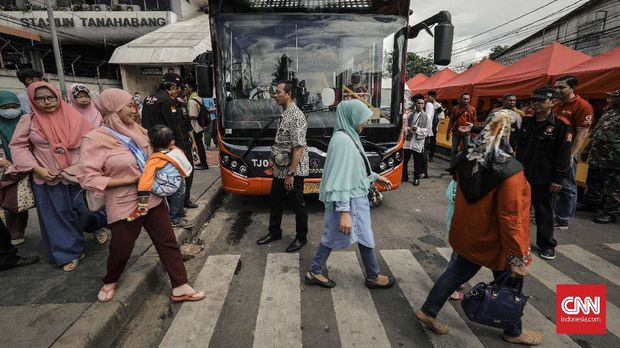 Penutupan Jalan Tanah Abang: 'Lebih Macet, Lebih Repot'
