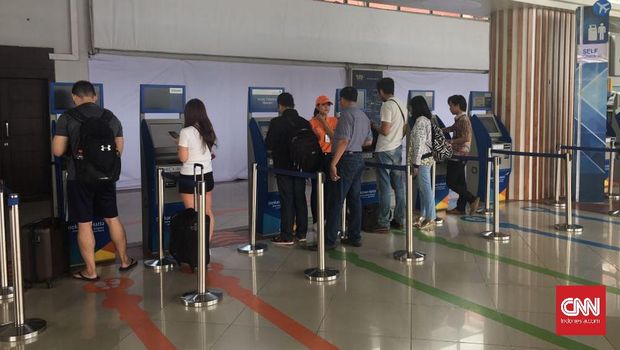Antrean Nonbagasi Check-in di Terminal 1C Bandara Soetta