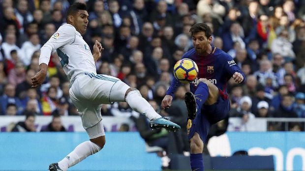 Casemiro mengutarakan masih berambisi mengejar Barcelona yang sedang memimpin klasemen.