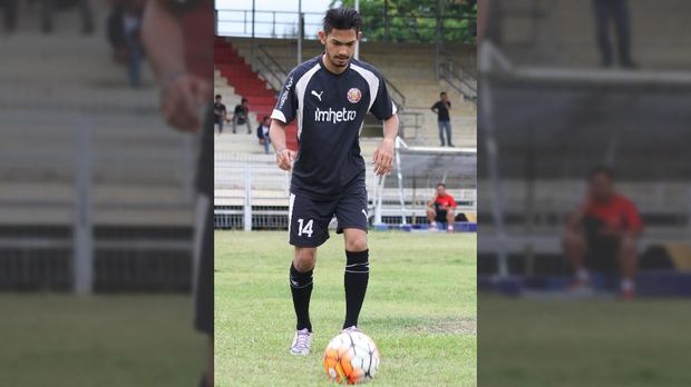 Karier sepak bola Martunis kini mandek karena cedera lutut.